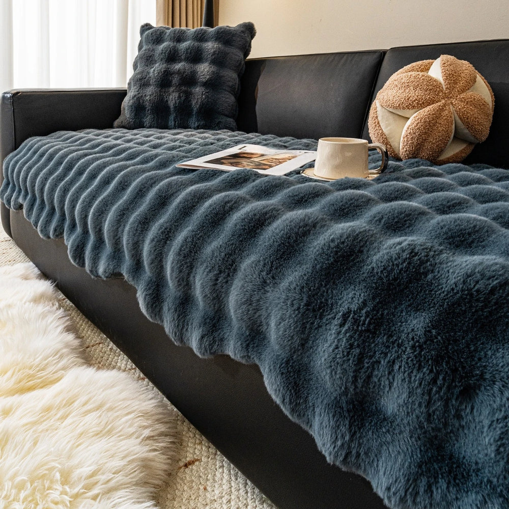Capa de Sofá Pelúcia Fake Fur – Antiderrapante e Macia