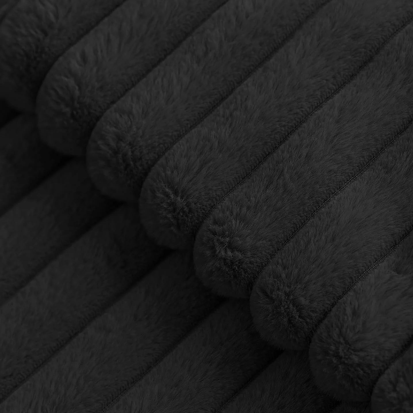 Capa de Almofada Pelúcia Fake Fur Listrada
