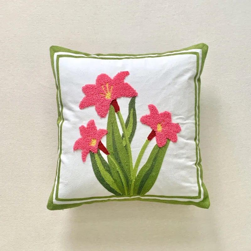 Capa de Almofada Bordada Tulipa em Algodão (45x45cm)